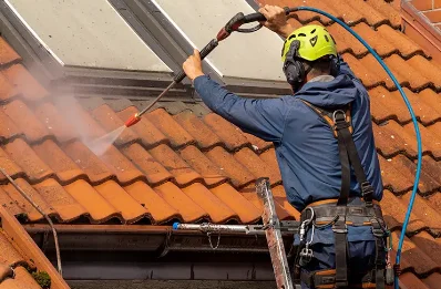 Démoussage et hydrofuge de toiture à Turretot