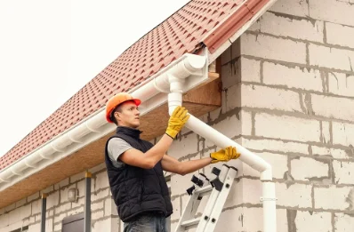 Pose et remplacement de gouttières à Turretot